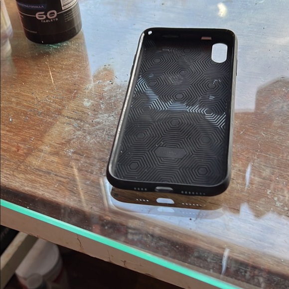 iPhone case - Picture 3 of 3